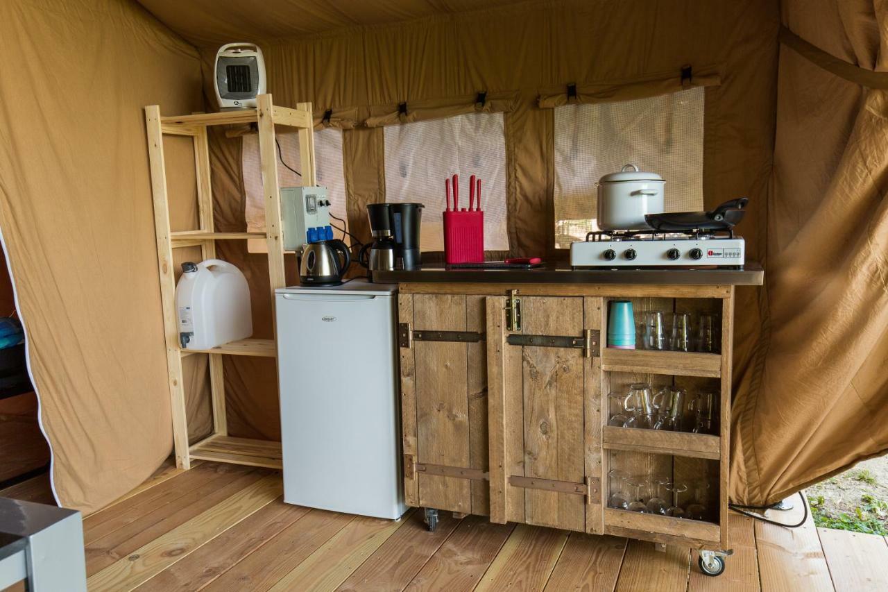 Hotel Safari Tent At Camping Le Roptai Rochefort Exterior foto