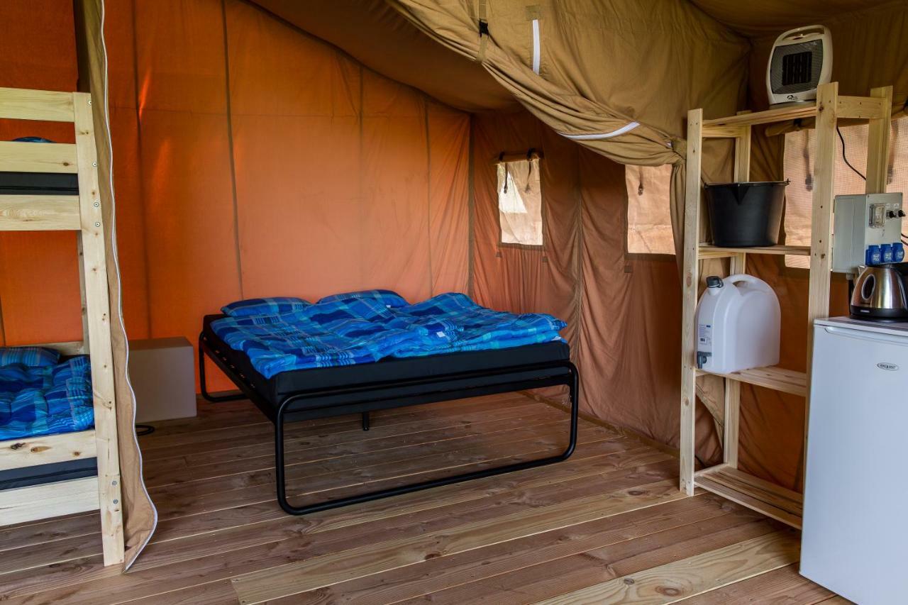 Hotel Safari Tent At Camping Le Roptai Rochefort Exterior foto