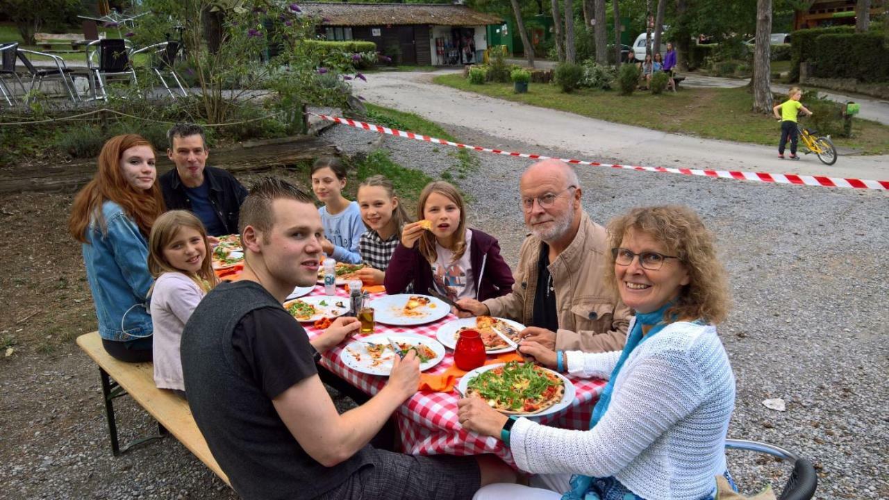 Hotel Safari Tent At Camping Le Roptai Rochefort Exterior foto